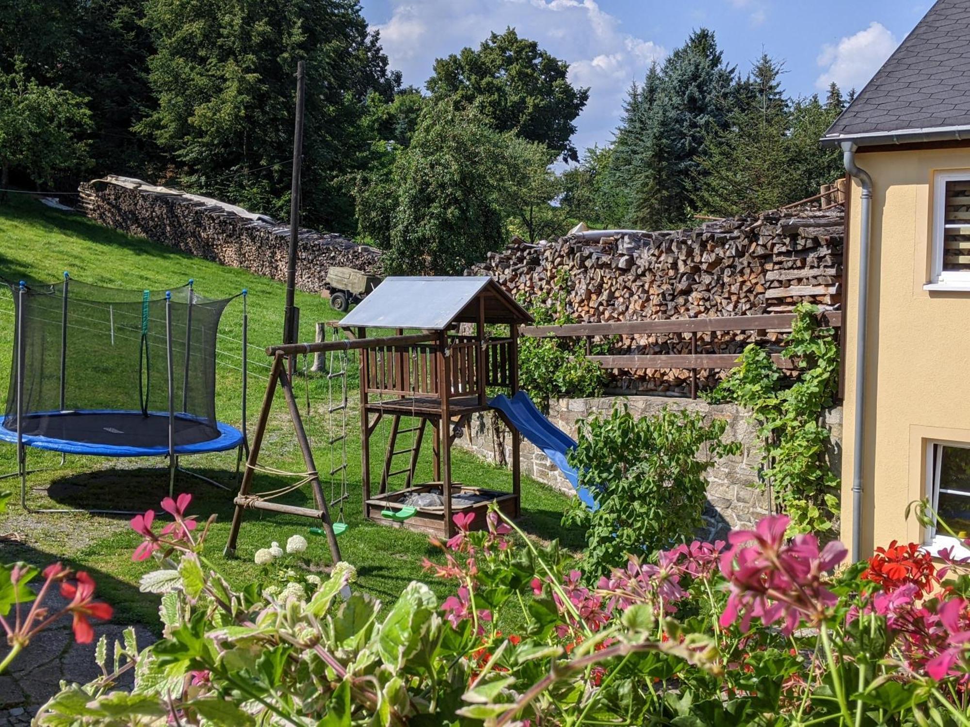 Ferienwohnung Aus-Zeit Auf Dem Lande Bad Gottleuba-Berggiesshuebel Exterior photo